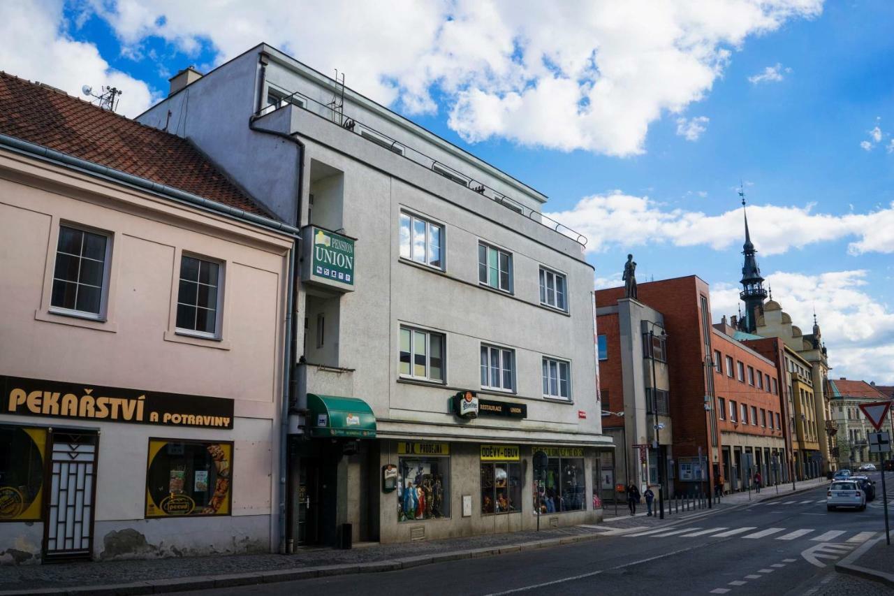 Penzion Homer Slaný Exterior foto